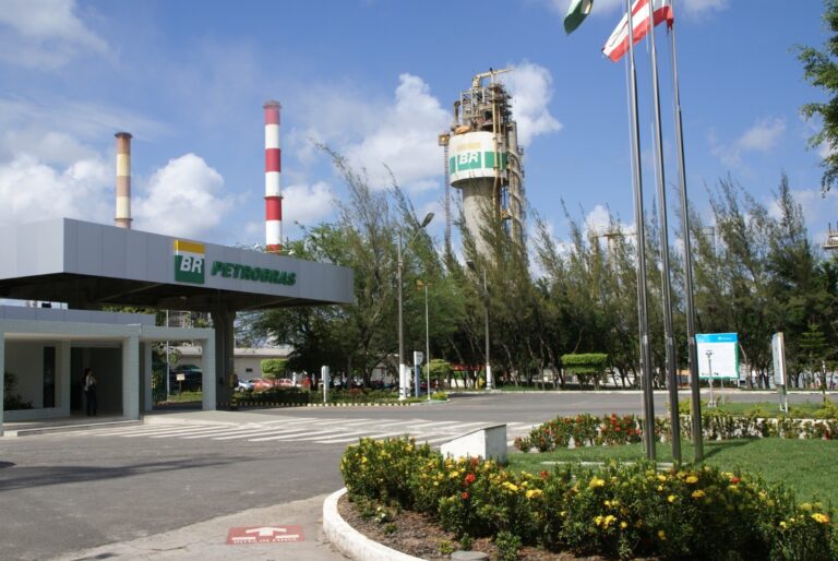 Petrobras Retoma Produção da Fafen na Bahia e Impulsiona Oferta de Fertilizantes no Brasil Petrobras Retoma Produção da Fafen na Bahia e Impulsiona Oferta de Fertilizantes no Brasil