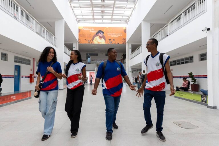 Projeto Voltaê! da SEC Visa Combater a Evasão Escolar na Bahia Projeto Voltaê! da SEC Visa Combater a Evasão Escolar na Bahia