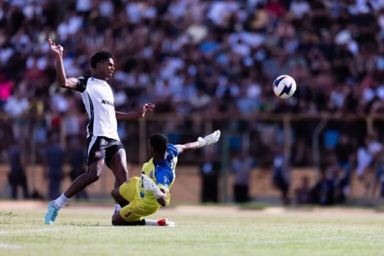 Resultados da Copinha: Corinthians, Vasco, Bahia e Cruzeiro Brilham em Campo Resultados da Copinha: Corinthians, Vasco, Bahia e Cruzeiro Brilham em Campo