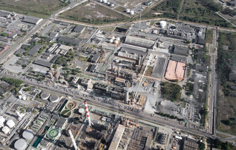 Retomada da Fábrica da Petrobras em Camaçari: Avanços na Produção de Fertilizantes Retomada da Fábrica da Petrobras em Camaçari: Avanços na Produção de Fertilizantes