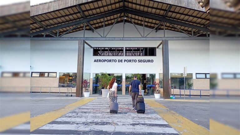Réveillon em Porto Seguro: 130 mil visitantes e impacto econômico de R$ 500 milhões Réveillon em Porto Seguro: 130 mil visitantes e impacto econômico de R$ 500 milhões