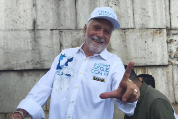 Wagner Enfatiza Aspecto Político na Lavagem do Bonfim: “Disputa de Torcida é Natural” Wagner Enfatiza Aspecto Político na Lavagem do Bonfim: "Disputa de Torcida é Natural"