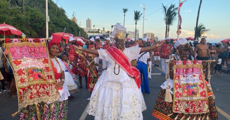 Baianas do Reino de Oyá Brilham no Fuzuê 2026 com a Música ‘Acarajé’ Baianas do Reino de Oyá Brilham no Fuzuê 2026 com a Música 'Acarajé'