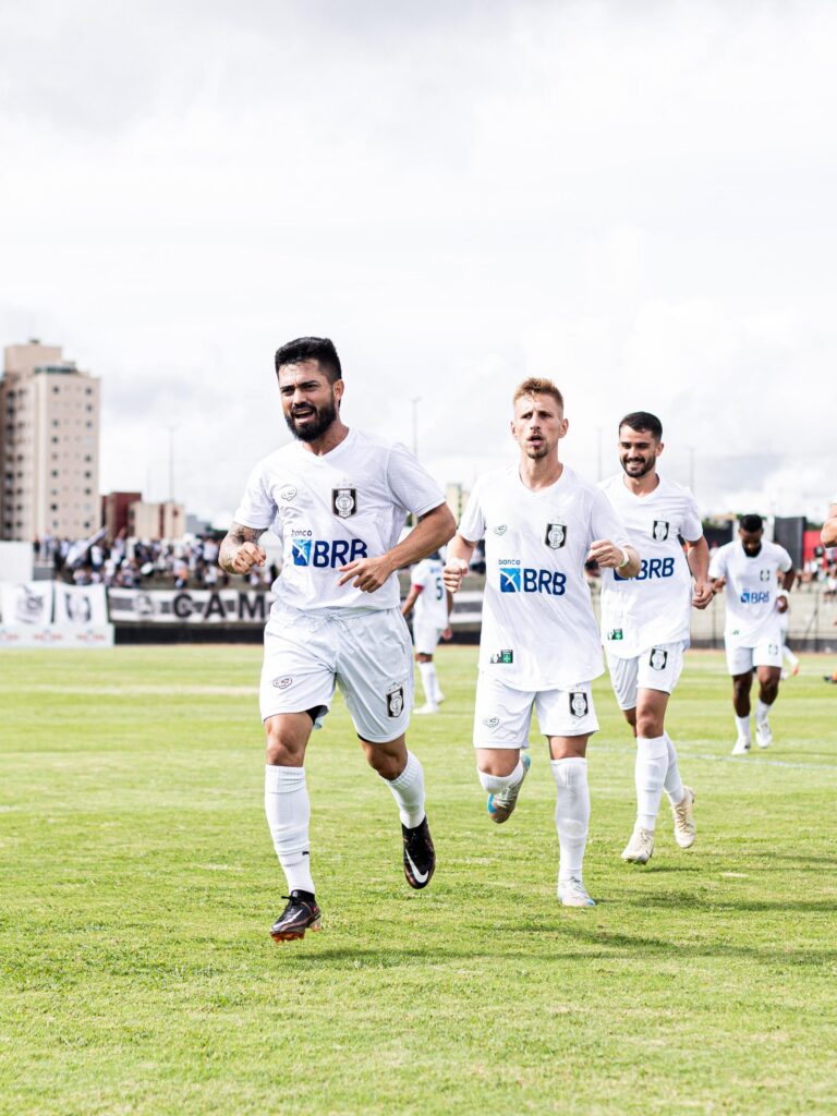 Copa do Brasil: Ceilândia e Jacuipense se enfrentam em duelo decisivo Copa do Brasil: Ceilândia e Jacuipense se enfrentam em duelo decisivo