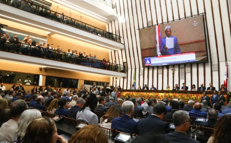 Governo da Bahia Revela Investimentos Bilionários em Educação: Um Marco para o Futuro Governo da Bahia Revela Investimentos Bilionários em Educação: Um Marco para o Futuro