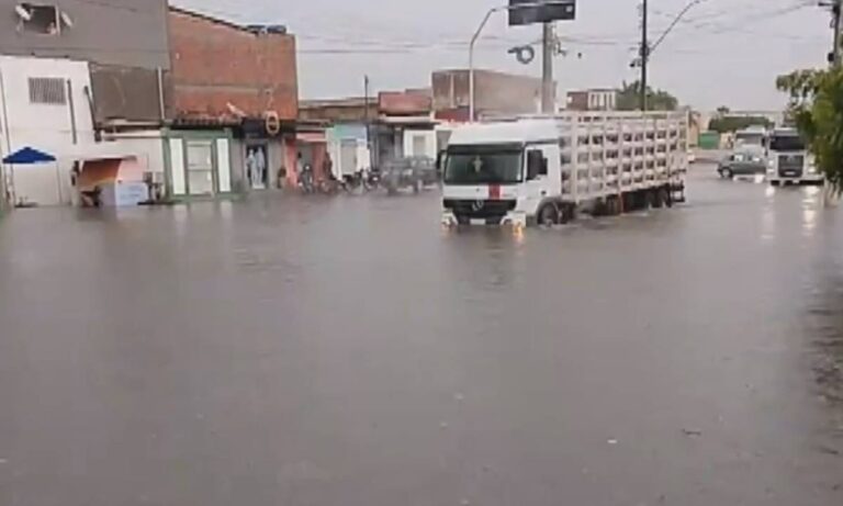 Inmet Estende Alertas de Chuvas para a Bahia: 95 Cidades em Situação Crítica Inmet Estende Alertas de Chuvas para a Bahia: 95 Cidades em Situação Crítica