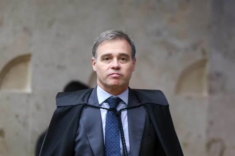 Mendonça Convoca Nova Reunião com a PF Sobre Caso Master Mendonça Convoca Nova Reunião com a PF Sobre Caso Master