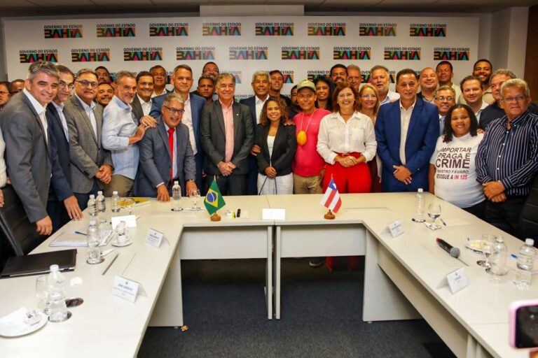 Rosemberg Celebra Criação de Grupo de Trabalho Focado no Cacau da Bahia Rosemberg Celebra Criação de Grupo de Trabalho Focado no Cacau da Bahia