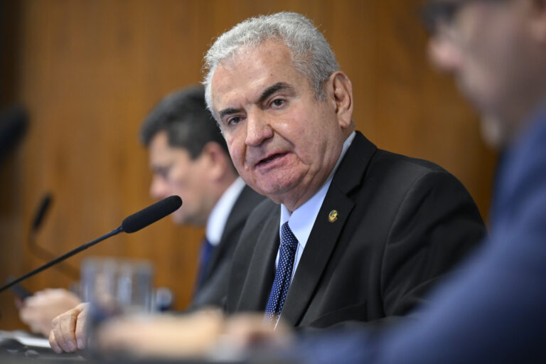Saída de Coronel para Oposição Define Chapas na Bahia
