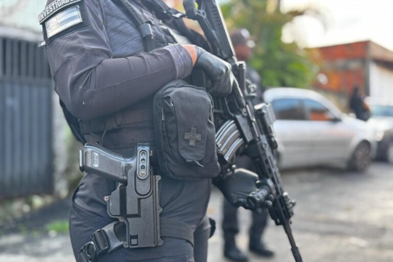 Suspeito de Ameaçar e Encomendar Assassinato de Ex-Companheira é Detido na Bahia Suspeito de Ameaçar e Encomendar Assassinato de Ex-Companheira é Detido na Bahia