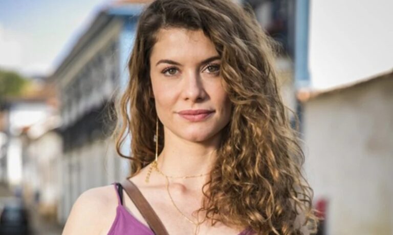 Alinne Moraes: Entre o Retorno às Novelas e o Papel de Vilã Alinne Moraes: Entre o Retorno às Novelas e o Papel de Vilã