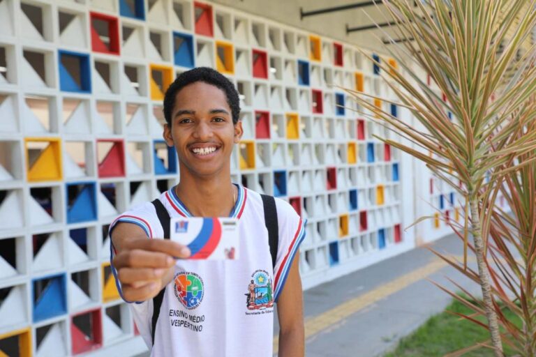 Bolsa Presença: Crédito de Março Liberado para Mais de 366 Mil Estudantes na Bahia