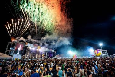 Festivais de Arembepe e Trancoso: Uma Celebração da Cultura Baiana Festivais de Arembepe e Trancoso: Uma Celebração da Cultura Baiana