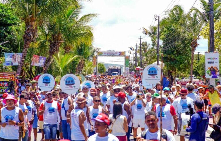 Festival de Arembepe: Cultura, Música e Comércio em Foco no Segundo Dia de Festividades