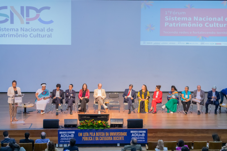 Fórum do Sistema Nacional de Patrimônio Cultural: Um Marco para a Cultura Brasileira Fórum do Sistema Nacional de Patrimônio Cultural: Um Marco para a Cultura Brasileira
