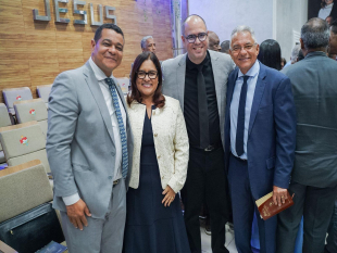 Kátia Oliveira Busca Novo Mandato Com Apoio da Assembleia de Deus na Bahia Kátia Oliveira Busca Novo Mandato Com Apoio da Assembleia de Deus na Bahia