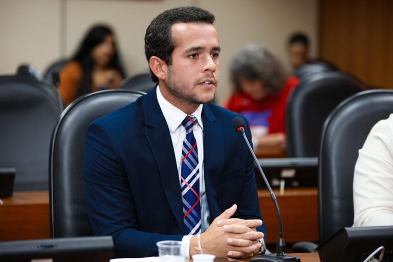 Matheus Ferreira Impulsiona Pauta Ambiental na ALBA com Propostas Inovadoras Matheus Ferreira Impulsiona Pauta Ambiental na ALBA com Propostas Inovadoras