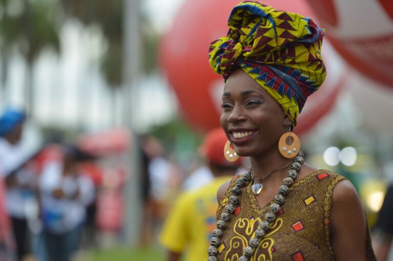 Oficinas de Afoxé em Salvador: Cultura e Tradição em Foco Oficinas de Afoxé em Salvador: Cultura e Tradição em Foco