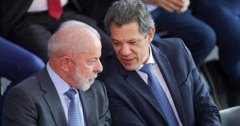 Percepção da Economia Brasileira Piora: 46% dos Entrevistados se Mostram Desalentados, Revela Datafolha Percepção da Economia Brasileira Piora: 46% dos Entrevistados se Mostram Desalentados, Revela Datafo