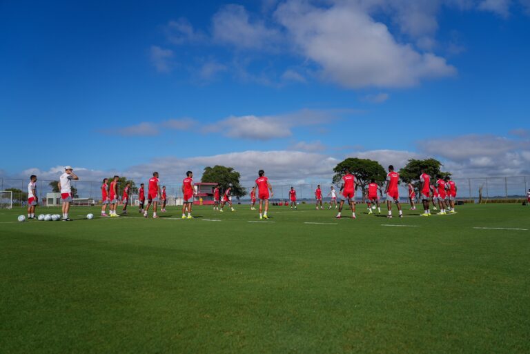 Preparativos Finais do Internacional para Enfrentar o Bahia Preparativos Finais do Internacional para Enfrentar o Bahia