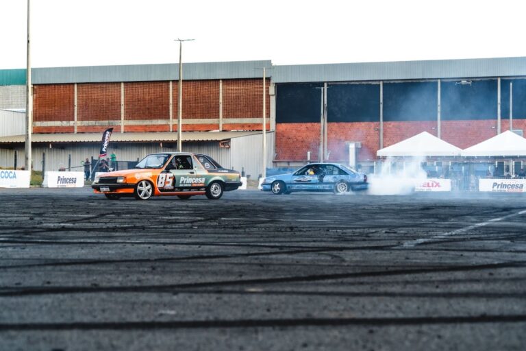 Princesa Motor Show: Evento Gratuito com Carros Antigos e Drift Agita Lauro de Freitas Princesa Motor Show: Evento Gratuito com Carros Antigos e Drift Agita Lauro de Freitas