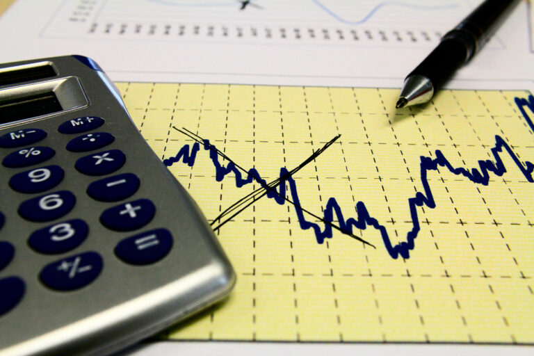 Queda da Taxa de Juros: Impactos Econômicos e O Que Esperar para o Futuro Queda da Taxa de Juros: Impactos Econômicos e O Que Esperar para o Futuro