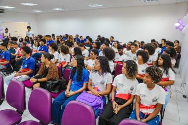 Vozes Femininas: Iniciativa Jovem Fortalece Políticas Contra Violência de Gênero na Bahia Vozes Femininas: Iniciativa Jovem Fortalece Políticas Contra Violência de Gênero na Bahia