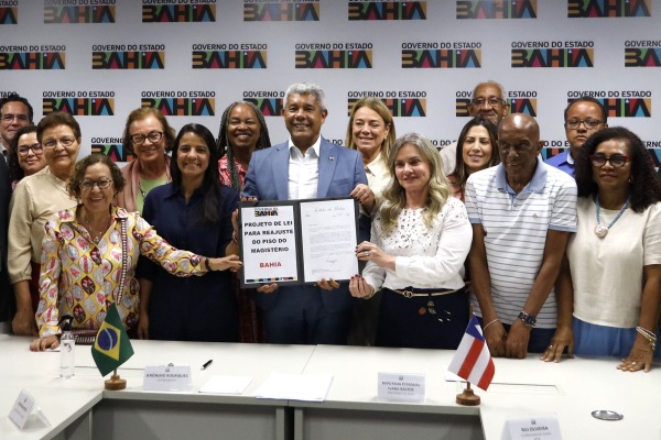 Bahia Avança: Jerônimo Rodrigues Proposta Piso do Magistério Acima do Nacional Bahia Avança: Jerônimo Rodrigues Proposta Piso do Magistério Acima do Nacional