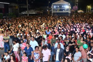 Bahia Gospel Festival: Um Sucesso que Reúne Mais de 30 mil em Alagoinhas Bahia Gospel Festival: Um Sucesso que Reúne Mais de 30 mil em Alagoinhas