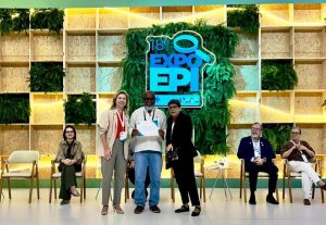 Censo da Doença Falciforme na Bahia: Reconhecimento na ExpoEpi 2024 Censo da Doença Falciforme na Bahia: Reconhecimento na ExpoEpi 2024