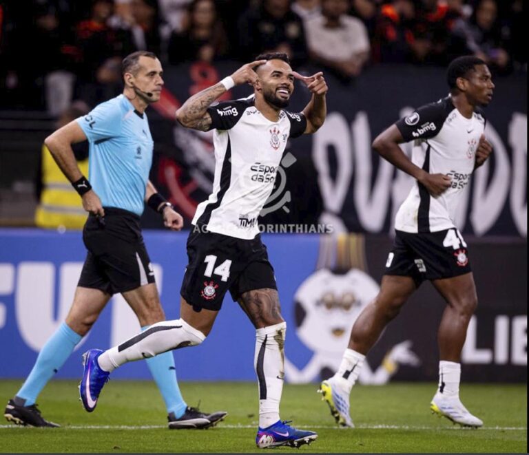 Corinthians Empurra Santa Fe e Lança-se ao Topo do Grupo E da Libertadores Corinthians Empurra Santa Fe e Lança-se ao Topo do Grupo E da Libertadores