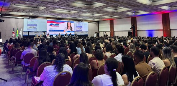 Fórum da Undime em Salvador: Smed Trabalha na Construção do Novo Plano Municipal de Educação Fórum da Undime em Salvador: Smed Trabalha na Construção do Novo Plano Municipal de Educação