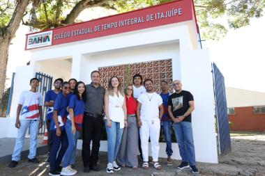 Governo da Bahia Inaugura Colégio Estadual em Itajuípe com R$ 13,9 Milhões em Investimentos Governo da Bahia Inaugura Colégio Estadual em Itajuípe com R$ 13,9 Milhões em Investimentos