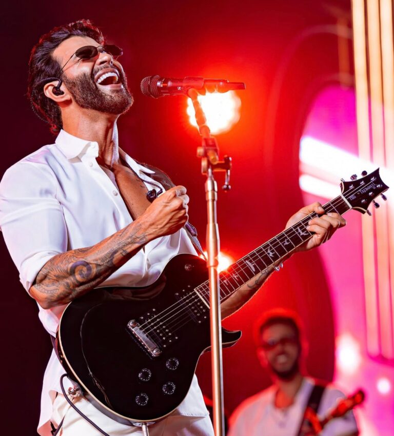 Gusttavo Lima Encanta Litoral Norte da Bahia em Show Exclusivo durante OTO Festival Gusttavo Lima Encanta Litoral Norte da Bahia em Show Exclusivo durante OTO Festival
