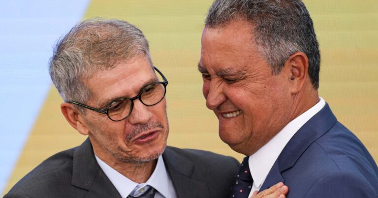 O Descompasso entre Política e Comunicação: Rui Costa e Sidônio Palmeira em Foco O Descompasso entre Política e Comunicação: Rui Costa e Sidônio Palmeira em Foco