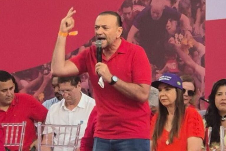 PT Deve Adotar Humildade para Dialogar com Evangélicos, Afirma Presidente PT Deve Adotar Humildade para Dialogar com Evangélicos, Afirma Presidente