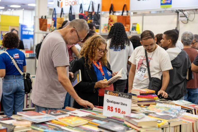 Último Dia da Bienal do Livro Bahia 2026: Programação Imperdível Último Dia da Bienal do Livro Bahia 2026: Programação Imperdível