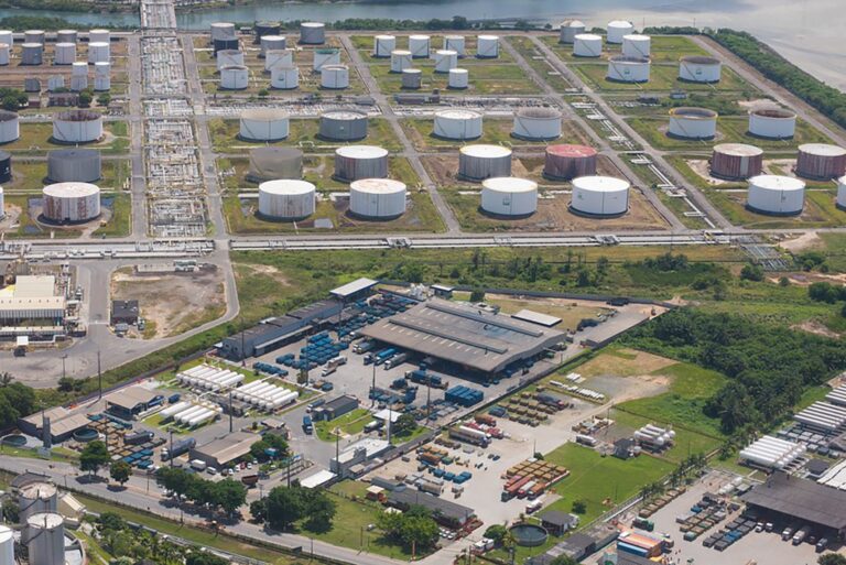 Aumento da Gasolina no Nordeste: Petrobras Enfrenta Desafios com Refinaria de Mataripe Aumento da Gasolina no Nordeste: Petrobras Enfrenta Desafios com Refinaria de Mataripe