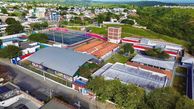 Governo da Bahia Celebra 38 Anos de Eunápolis com Novo Complexo Educacional Governo da Bahia Celebra 38 Anos de Eunápolis com Novo Complexo Educacional