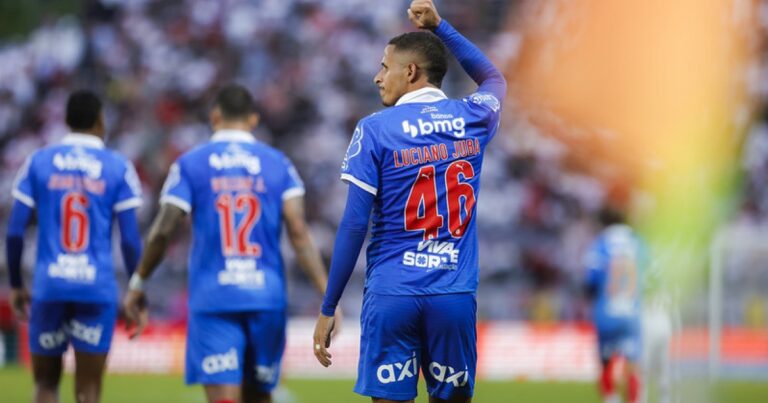 Luciano Juba brilha e supera rivais da Seleção em gols e assistências Luciano Juba brilha e supera rivais da Seleção em gols e assistências