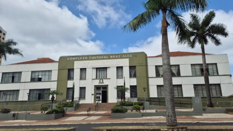 Marília: Referência em Consumo Cultural no Estado de São Paulo Marília: Referência em Consumo Cultural no Estado de São Paulo