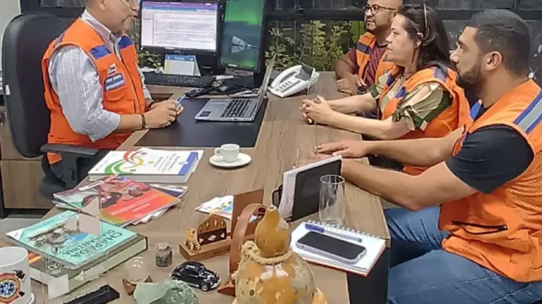 Defesa Civil reforça ações contra a estiagem em Vitória da Conquista com retorno da Operação Carro-Pipa Defesa Civil reforça ações contra a estiagem em Vitória da Conquista com retorno da Operação Carro-P