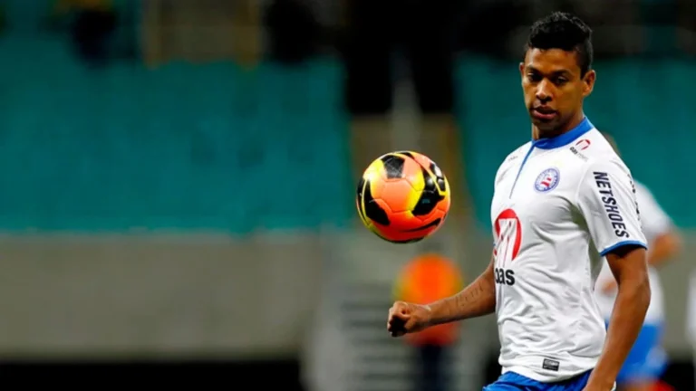 Wallyson, ex-Bahia e Vitória, brilha aos 37 e garante acesso histórico ao ABC Wallyson, ex-Bahia e Vitória, brilha aos 37 e garante acesso histórico ao ABC