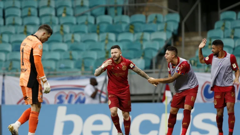 Ex-Bahia deixa Amazonas após 2 meses de treino sem atuar na Série C Ex-Bahia deixa Amazonas após 2 meses de treino sem atuar na Série C