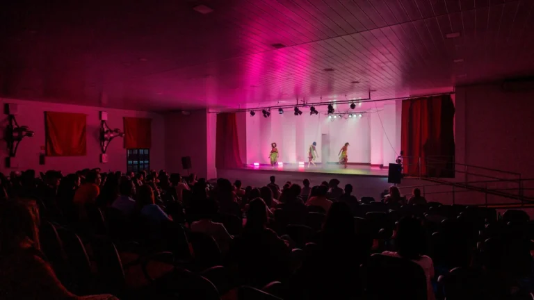16ª Jornada de Dança da Bahia: Teatros Lotados e Engajamento em Maracás e Vitória da Conquista 16ª Jornada de Dança da Bahia: Teatros Lotados e Engajamento em Maracás e Vitória da Conquista