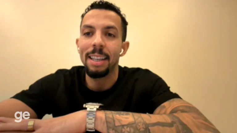 Ex-jogador do Bahia e Vitória, Flávio Medeiros destaca combate à homofobia e trajetória na Liga Saudita Ex-jogador do Bahia e Vitória, Flávio Medeiros destaca combate à homofobia e trajetória na Liga Saud