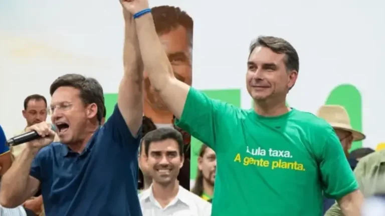 João Roma confirma agenda de Flávio Bolsonaro com carreata estratégica em Vitória da Conquista João Roma confirma agenda de Flávio Bolsonaro com carreata estratégica em Vitória da Conquista