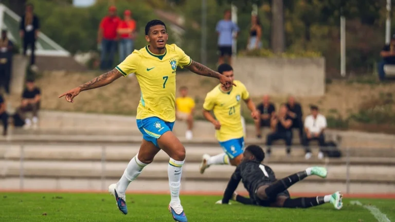 Kauê Furquim domina artilharia da Seleção Sub-17 e conquista espaço no Bahia com Rogério Ceni Kauê Furquim domina artilharia da Seleção Sub-17 e conquista espaço no Bahia com Rogério Ceni